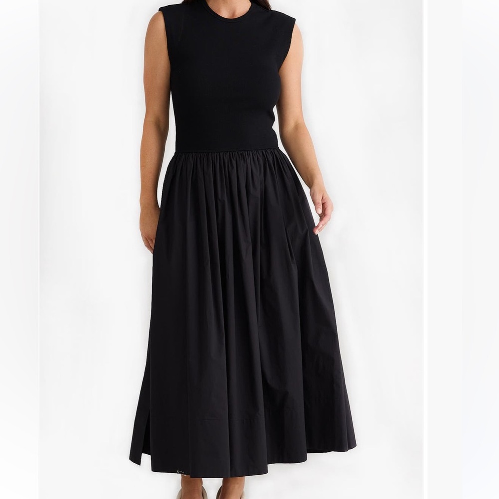 Elegant Navy Sleeveless Dress